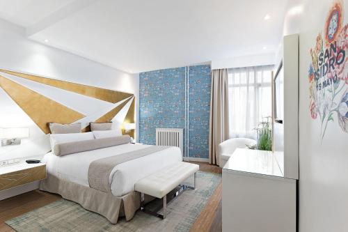 Postel nebo postele na pokoji v ubytování Grupotel Mayorazgo