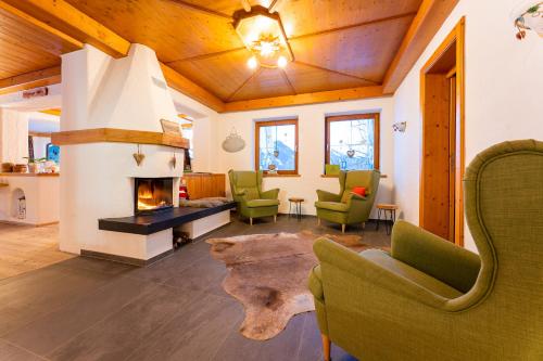 Posezení v ubytování Hotel Frohnatur