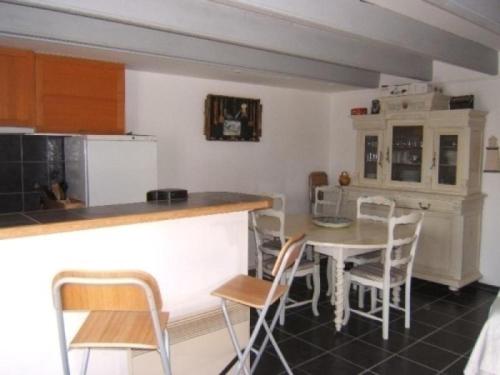 Photo de la galerie de l'établissement Maison rénovée 3 pièces, 4 couchages, plage et port à proximité, Noirmoutier-en-l'Île - FR-1-224B-4, à Noirmoutier-en-l'lle