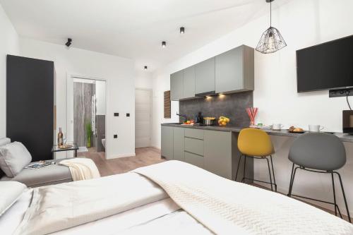Deluxe Apartments & Rooms "In the Center"