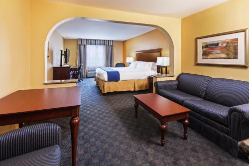 Posezení v ubytování Holiday Inn Express & Suites, Corpus Christi NW, Calallen by IHG
