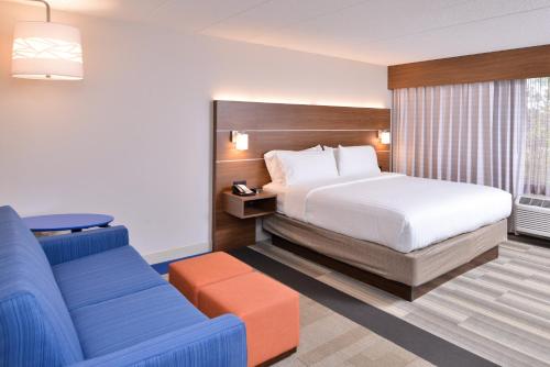 Holiday Inn Express Hotel & Suites Indianapolis Dtn-Conv Ctr, an IHG Hotel Image