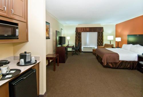 Afbeelding uit fotogalerij van Holiday Inn Hotel & Suites Lake Charles South, an IHG Hotel in Lake Charles