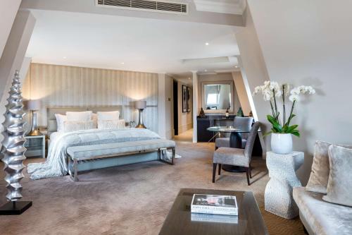 Radisson Blu Hotel, London Mercer Street Image
