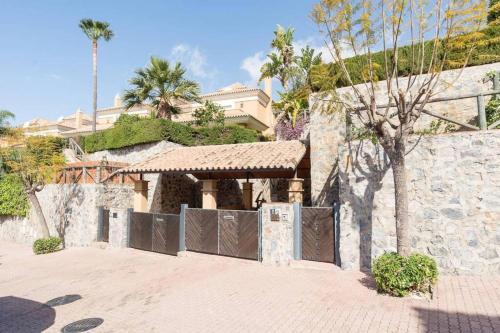 Santa Clara Villa Golf & Sea (Spagna Marbella) - Booking.com