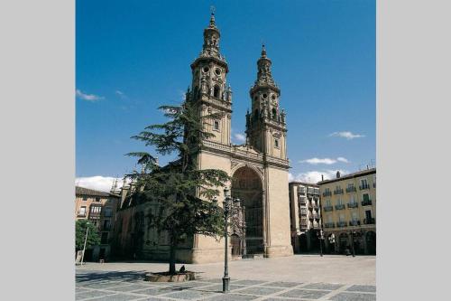 Agradable, luminoso, WIFI, junto al Ayuntamiento