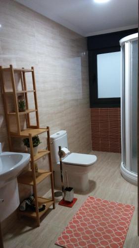 Et badeværelse på Apartamento Baroña