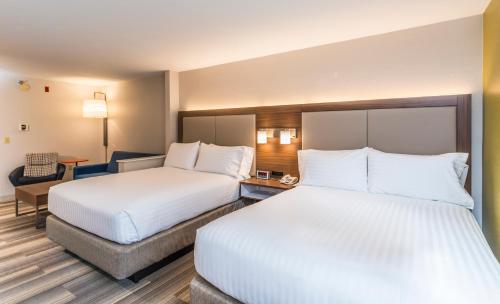 Holiday Inn Express Hotel & Suites Jacksonville-South, an IHG Hotel Image