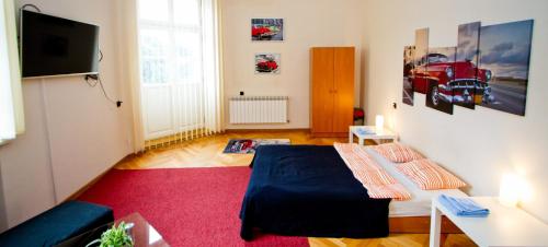 Gallery image of B MOVIE Guest Rooms in Krakow