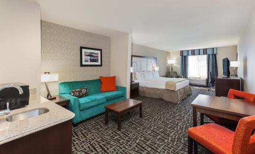 Gallery image of Holiday Inn Express & Suites Eureka, an IHG Hotel in Eureka