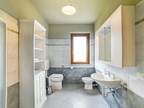ห้องน้ำของ Typical Piedmontese house in the Langhe
