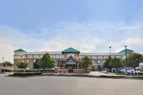 HOLIDAY INN EXPRESS & SUITES ELK GROVE CENTRAL - HWY 99 by IHG in Elk Grove