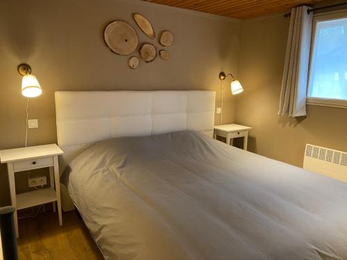 Postel nebo postele na pokoji v ubytování Chalet234 in La Boverie
