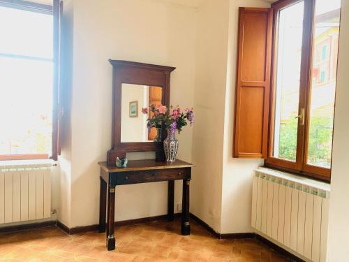 Gallery image of La Finestra sul Campanile, Tellaro in Tellaro