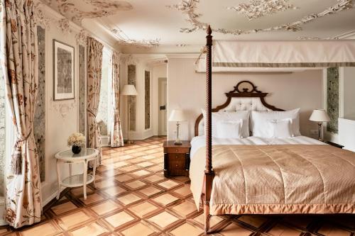 Cama o camas de una habitación en Palais Bad Ragaz