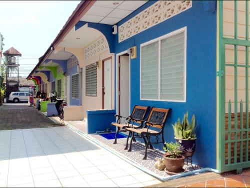 Gallery image of Phuket Town Budget House - Aircon Room #1 in Ban Lo Long