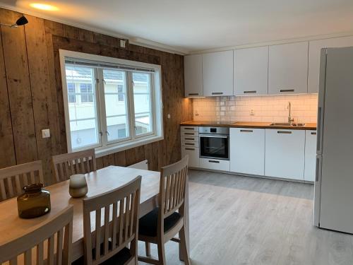 Dapur atau dapur kecil di Sennesvik Apartments Lofoten