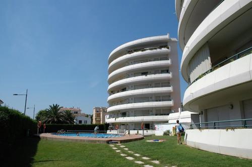 MEDES PARK I 2-7