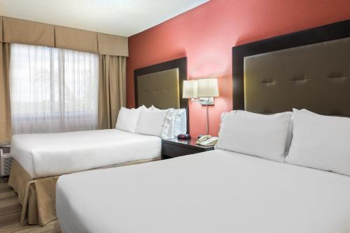 Holiday Inn Express Hotel & Suites Kendall East-Miami, an IHG Hotel Image