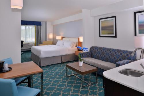 Foto de la galería de Holiday Inn Express and Suites West Ocean City, an IHG Hotel en Ocean City