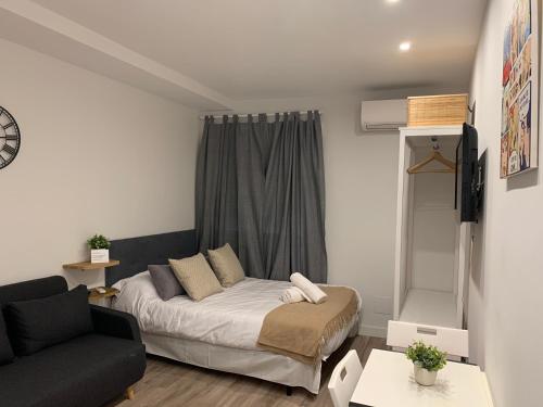 Llit o llits en una habitació de Lagasca Charming Apartment