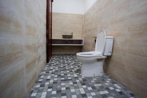 Um banheiro em Cubang Lantang Cottage