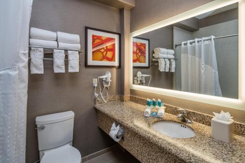 Holiday Inn Express & Suites Santa Clara, an IHG Hotel Image