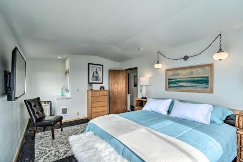 Katil atau katil-katil dalam bilik di Coastal Retreat Deck, Ocean Views and Walk to Beach