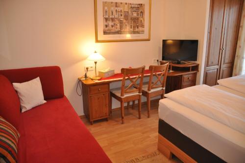 Postel nebo postele na pokoji v ubytování Ferienwohnung Spitzmandl