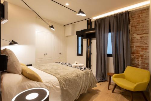 Postel nebo postele na pokoji v ubytování Santiago by Staynnapartments