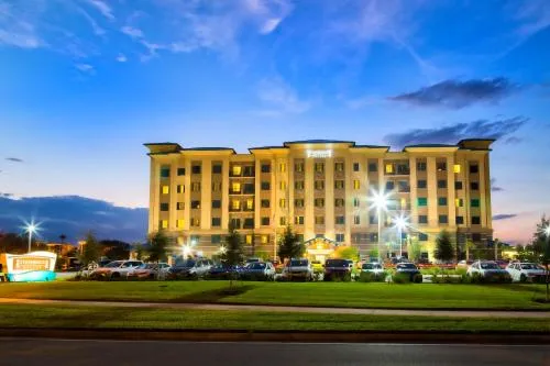 Staybridge Suites Orlando at SeaWorld by IHG - Free Breakfast & Shuttle to SeaWorld Parks photo 1