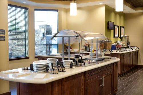 Staybridge Suites Orlando at SeaWorld by IHG - Free Breakfast & Shuttle to SeaWorld Parks photo 28