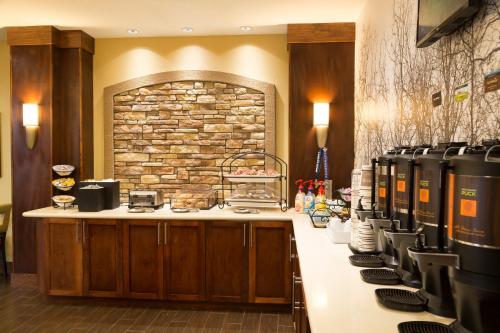 Staybridge Suites Orlando at SeaWorld by IHG - Free Breakfast & Shuttle to SeaWorld Parks photo 24