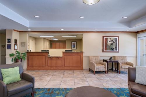 Posezení v ubytování Candlewood Suites Austin North-Cedar Park by IHG