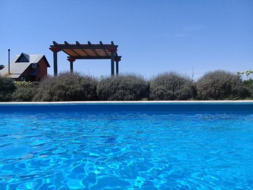 Swimming pool sa o malapit sa La Peregrina de Tandil