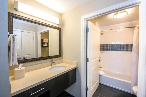 Gallery image of Staybridge Suites Albany Wolf Rd-Colonie Center, an IHG Hotel in Albany