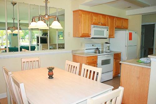 2402M condo – Photos 3
