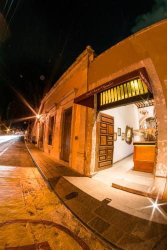 O edifício em que o hotel se localiza