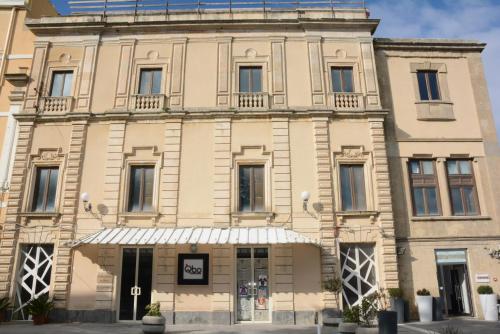 an old building in the center of a city at Una Casa al Belvedere in Enna