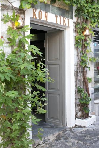 Gallery image of Villas Alexandra Skiathos in Skiathos Town