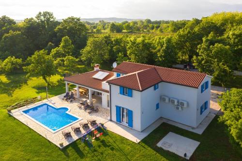 Villa LariF - luxury in nature