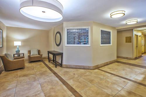 Candlewood Suites Indianapolis Northeast, an IHG Hotel Image