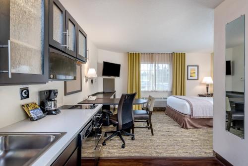 Imagen de la galería de Candlewood Suites Sterling, an IHG Hotel, en Sterling