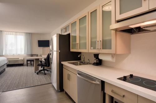 Candlewood Suites Miami Intl Airport - 36th St, an IHG Hotel Image
