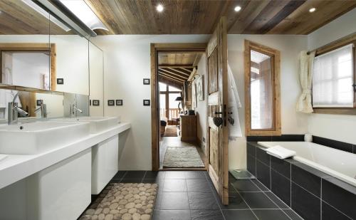 Gallery image of Chalet Makalu in Courchevel