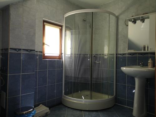 Ένα μπάνιο στο Casa Gotika