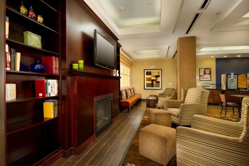 Χώρος καθιστικού στο Holiday Inn Express Uvalde by IHG