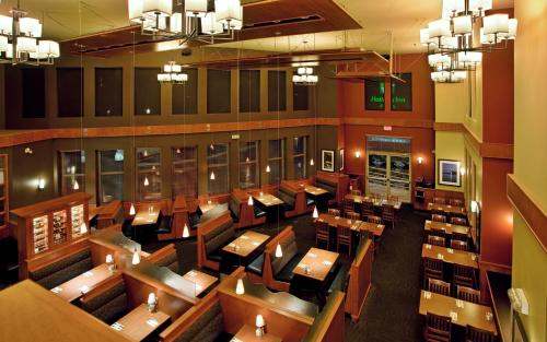 an overhead view of the dining room of a restaurant at Holiday Inn Hotel and Suites-Kamloops by IHG in Kamloops