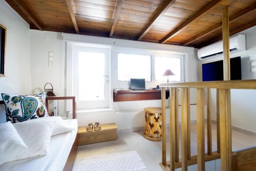 Kallinikou Residence - private parking on demand -