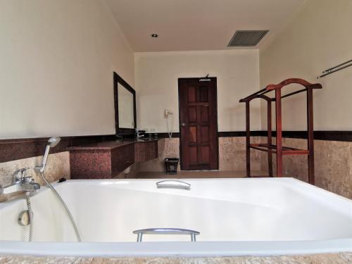 Koupelna v ubytování Holiday Villa, Lanta